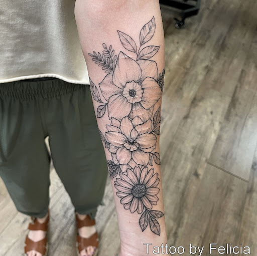 Explore grizzly bear tattoo ideas, creative tattoo ideas in Fort Myers, available at Tiger Lotus Tattoo and Piercing