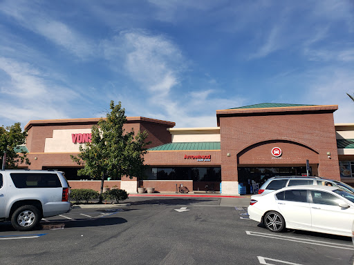 Grocery Store «Vons», reviews and photos, 82 W Foothill Blvd, Upland, CA 91786, USA