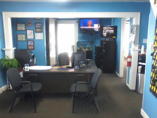 Used Car Dealer «American Imports Inc», reviews and photos, 8606 Pendleton Pike, Indianapolis, IN 46226, USA