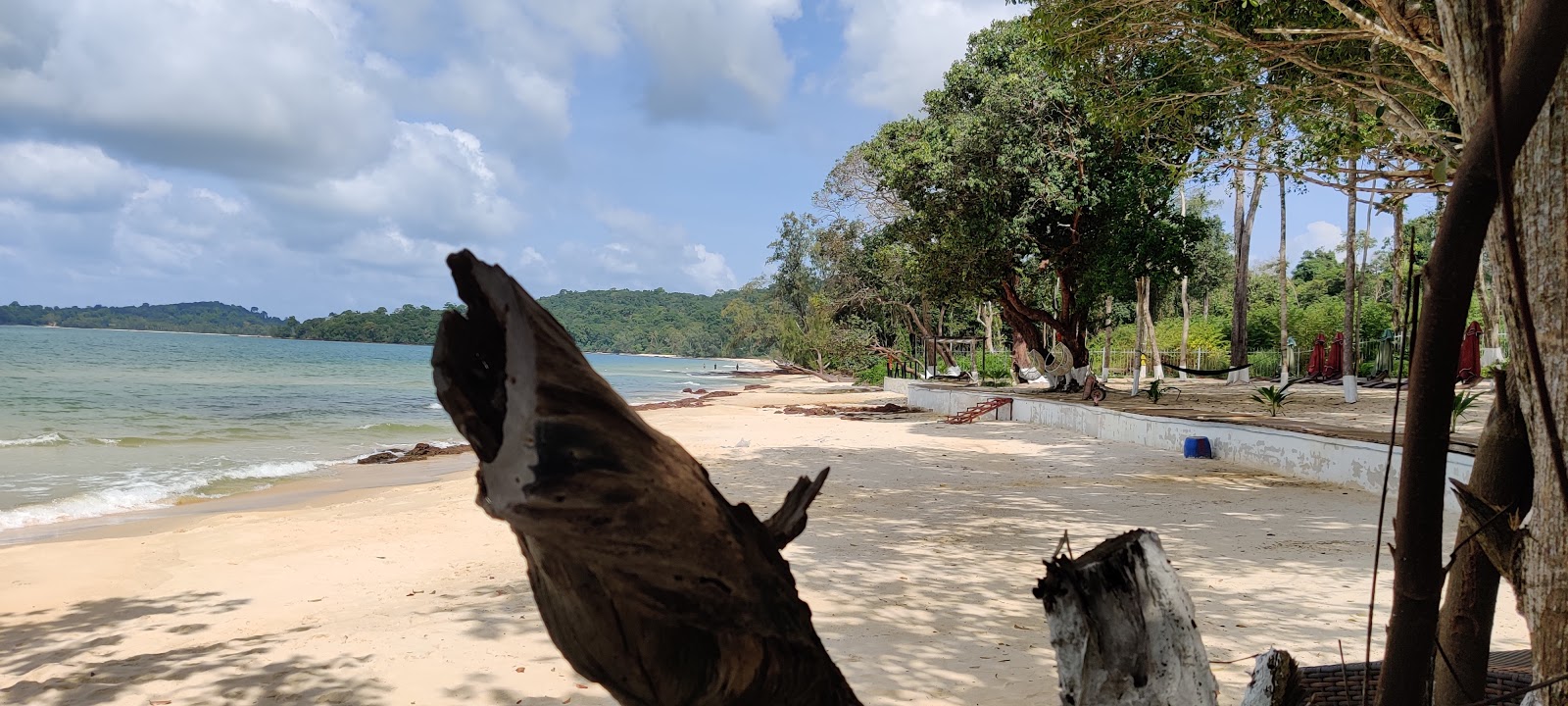 Sampoch Island Beach'in fotoğrafı çok temiz temizlik seviyesi ile