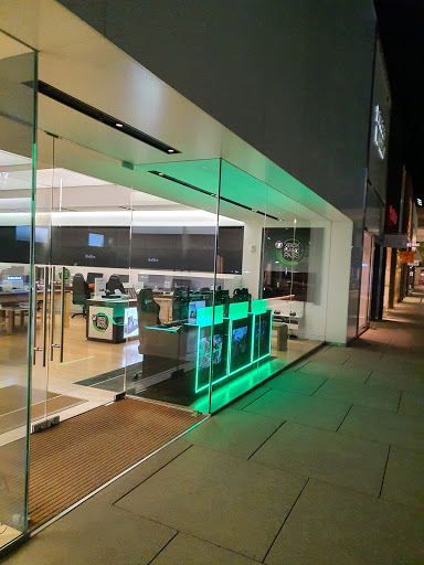 Computer Store «Microsoft Store - Stanford Shopping Center», reviews and photos, 186 Stanford Shopping Center, Palo Alto, CA 94304, USA