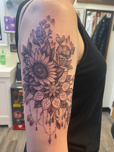 Tattoo Shop «Sandbridge Tattoo», reviews and photos, 2336 Elson Green Ave #108, Virginia Beach, VA 23456, USA