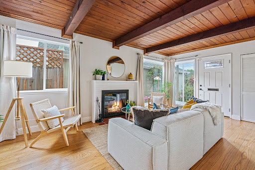 Gabriela Neagu Realtor image