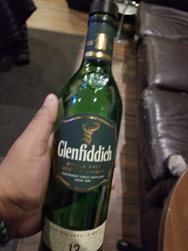 Tobacco Shop «Fernandez Cigar Lounge», reviews and photos, 251 E 123rd St, New York, NY 10035, USA