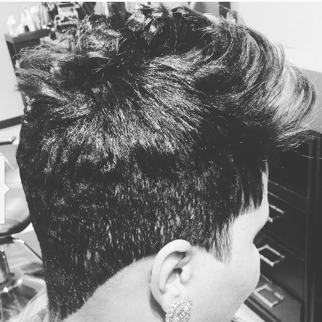 Hairtopia Salon 92101