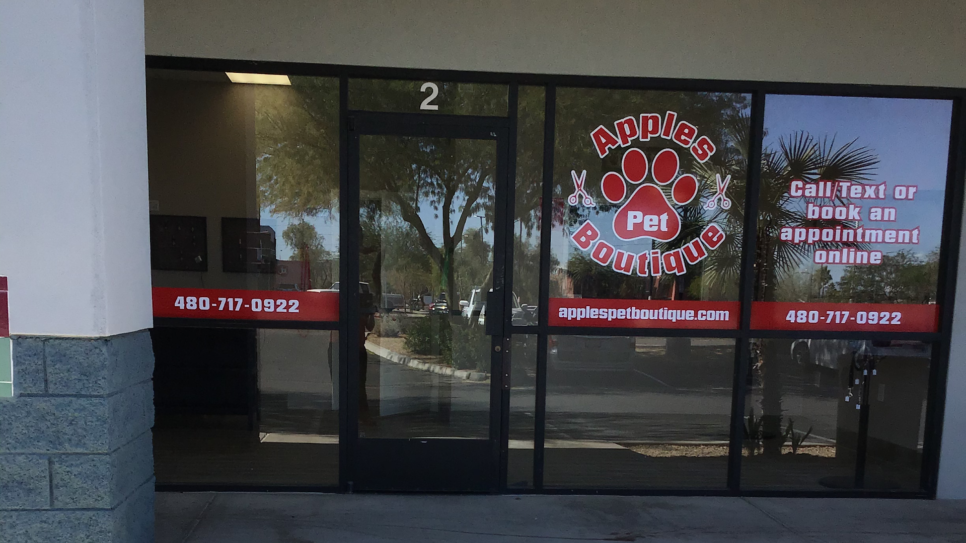 Apples Pet Boutique