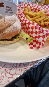 Cheeseburger du Restaurant américain Holly's Diner à Vierzon - n°18