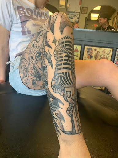 Tattoo Shop «Blu Gorilla Tattoo», reviews and photos, 1409 King St, Charleston, SC 29403, USA