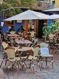 Atmosphère du Restaurant de spécialités alsaciennes Au Tire Bouchon à Riquewihr - n°5