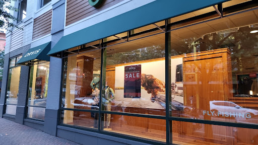 Orvis, 2879 Clarendon Blvd, Arlington, VA 22201, USA, 