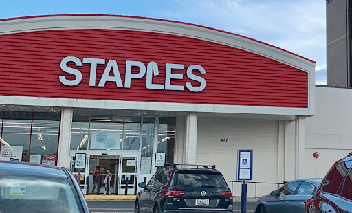 Office Supply Store «Staples», reviews and photos, 660 Quince Orchard Rd, Gaithersburg, MD 20878, USA