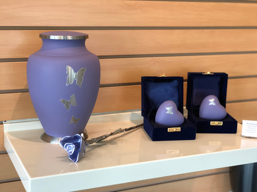 Cemetery «Crown Memorial Center-Cremation Services», reviews and photos, 412 Lancaster Dr NE, Salem, OR 97301, USA