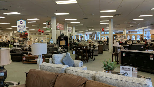 Furniture Store «Raymour & Flanigan Furniture and Mattress Store», reviews and photos, 1620 US-22, Watchung, NJ 07069, USA
