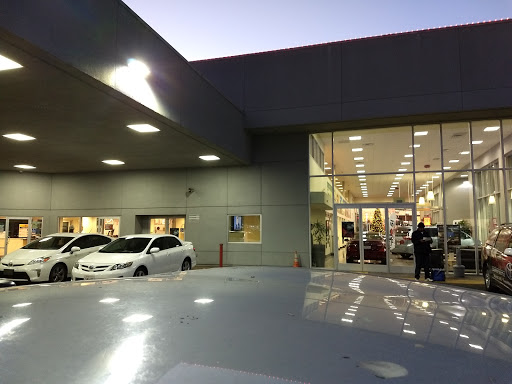 Toyota Dealer «Toyota Vallejo», reviews and photos, 201 Auto Mall Pkwy, Vallejo, CA 94591, USA