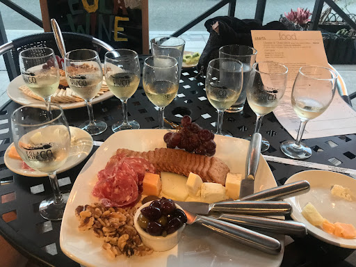 Wine Bar «Eola Wine Co», reviews and photos, 430 E Central Blvd, Orlando, FL 32801, USA