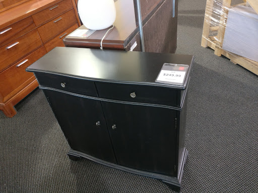 Furniture Rental Service «CORT Furniture Rental & Clearance Center», reviews and photos, 11711 Parklawn Dr, Rockville, MD 20852, USA