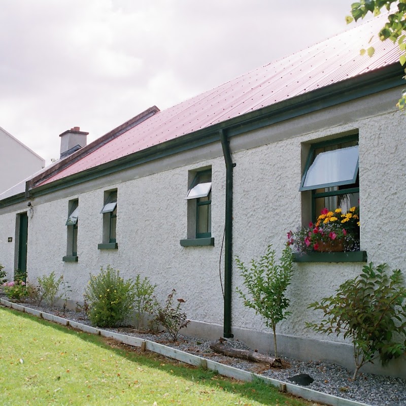 Creagh Cottage - Lough Lannagh Village