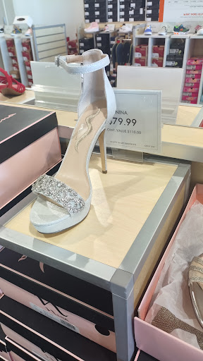 Shoe Store «DSW Designer Shoe Warehouse», reviews and photos, 8506 E 71st St, Tulsa, OK 74133, USA