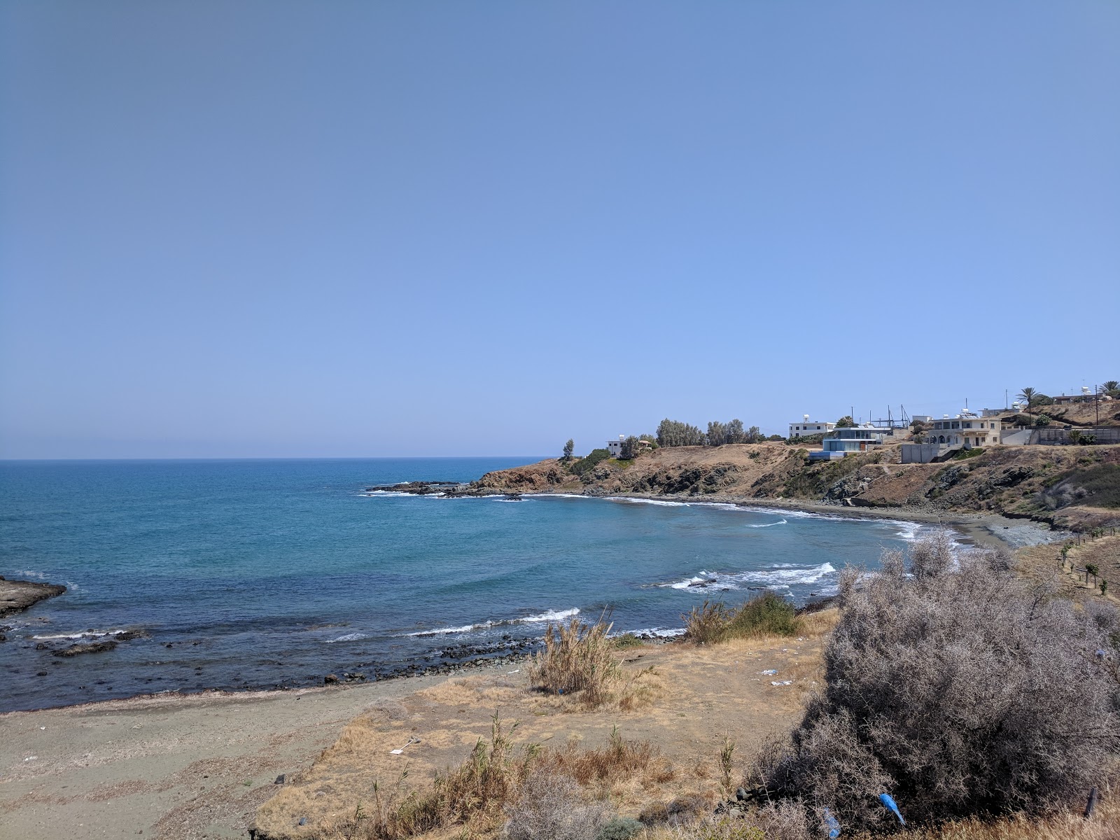 Foto von Tpoulorotsos beach mit geräumige bucht