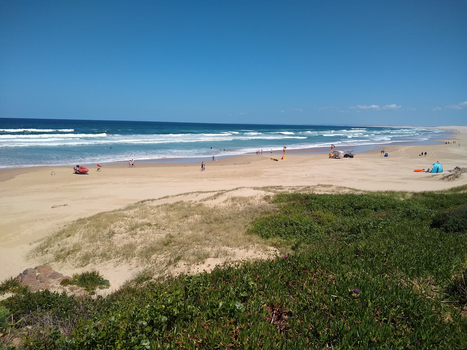 Birubi Beach的照片 带有明亮的细沙表面