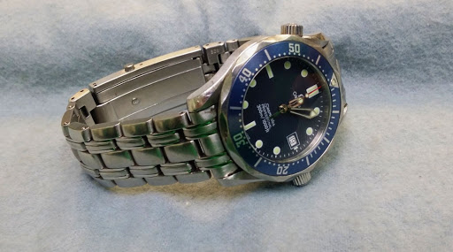 Pawn Shop «Gold Star Jewelry & Coin Co.», reviews and photos, 7048 N Clark St, Chicago, IL 60626, USA