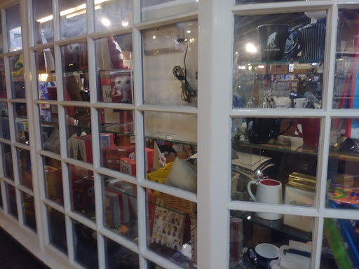 Book Store «Upstart Crow Bookstore-Coffee», reviews and photos, 835 W Harbor Dr, San Diego, CA 92101, USA