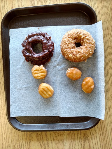 Donut Shop «Dough In The Box», reviews and photos, 3184 Austell Rd SW, Marietta, GA 30008, USA