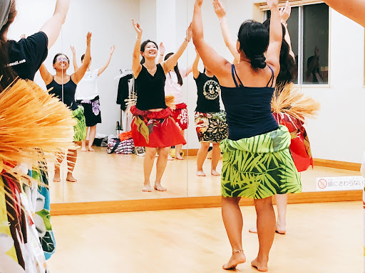 ダンススクール アームイ レフア ポーレナ
