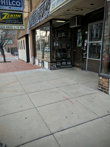Electronics Store «Gier Radio & TV Inc», reviews and photos, 201 E Cass St # 1, Joliet, IL 60432, USA