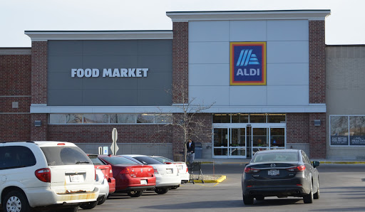 ALDI, 200 N Edwards Blvd, Lake Geneva, WI 53147, USA, 