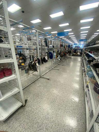Clothing Store «Ross Dress for Less», reviews and photos, 902 Sepulveda Blvd, Harbor City, CA 90710, USA