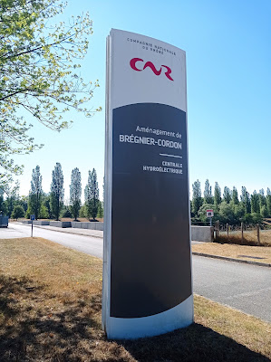 Centrale hydroélectrique et pont routier à Brégnier-Cordon