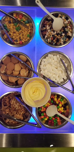 Frozen Yogurt Shop «Peaks Frozen Yogurt Bar», reviews and photos, 15600 NE 8th St, Bellevue, WA 98008, USA