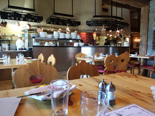 Amore Italian Restaurant & Lounge image 4