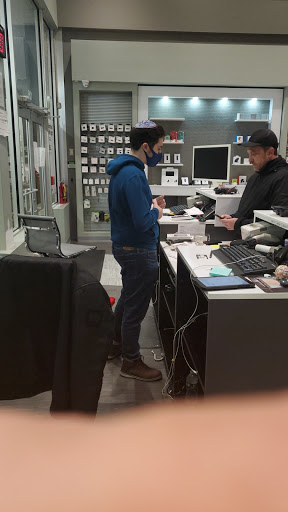 Cell Phone Store «Verizon Wireless, Ping Cellular», reviews and photos, 59 NY-59 #126, Monsey, NY 10952, USA