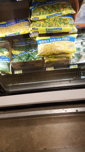 Grocery Store «Food 4 Less», reviews and photos, 4400 Slauson Ave, Maywood, CA 90270, USA