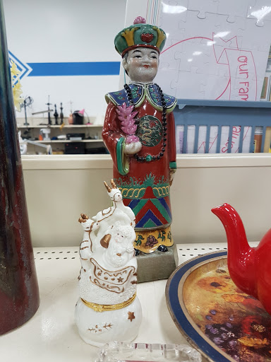 Thrift Store «Goodwill Retail Store & Donation Center», reviews and photos, 745 W Ventura St, Fillmore, CA 93015, USA