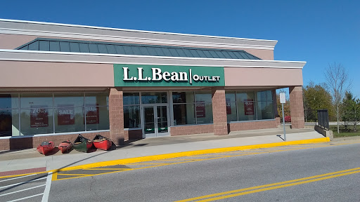 Clothing Store «L.L. Bean Outlet», reviews and photos, 534 Stillwater Ave, Bangor, ME 04401, USA