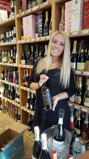 Wine Store «Pavilion Wine and Spirits», reviews and photos, 361 S Oyster Bay Rd, Plainview, NY 11803, USA