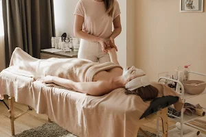 Lucky Massage & Spa - Massage Service in Karol Bagh image