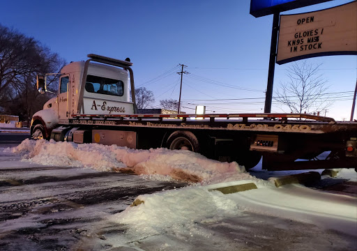 Auto Parts Store «NAPA Auto Parts - Auto Parts Of Palatine», reviews and photos, 855 W Northwest Hwy, Palatine, IL 60067, USA