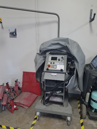 Auto Body Shop «Lithia Body & Paint of Des Moines», reviews and photos, 9943 Hickman Rd, Clive, IA 50325, USA