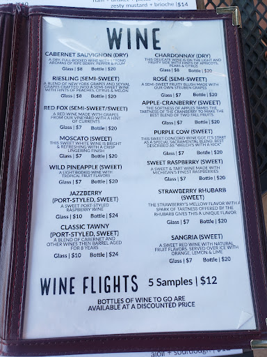 Winery «Stone Cliff Winery», reviews and photos, 600 Star Brewery Drive, Dubuque, IA 52001, USA