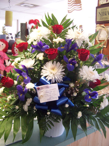 Florist «Heart To Heart Flower Shop», reviews and photos, 137 Fishing Creek Rd, Cape May, NJ 08204, USA