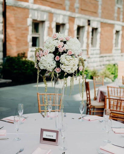 Florist «Blue Moon Florist & Gift Shop», reviews and photos, 1107 Horseshoe Pike, Downingtown, PA 19335, USA