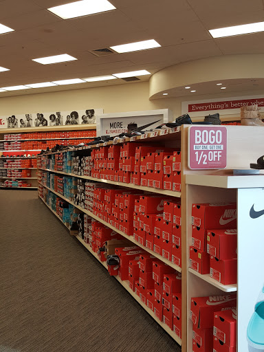 Shoe Store «Famous Footwear», reviews and photos, 7620 Voice of America Centre Dr, West Chester Township, OH 45069, USA