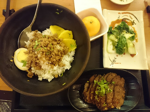 SAKURA Asiatische und Japanische Küche