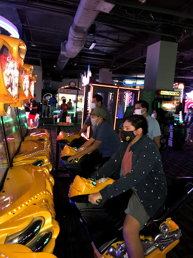 Shopping Mall «The Promenade at Howard Hughes Center», reviews and photos, 6081 Center Dr, Los Angeles, CA 90045, USA