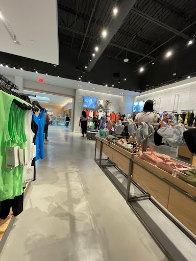 Sportswear Store «lululemon», reviews and photos, 2223 N Westshore Blvd #264, Tampa, FL 33607, USA