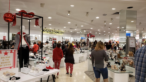 Shopping Mall «Arrowhead Towne Center», reviews and photos, 7700 W Arrowhead Towne Center, Glendale, AZ 85308, USA